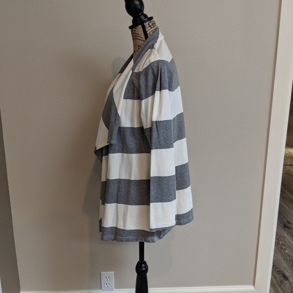 Liz Claiborne cardigan sweater - Picture 4 of 5